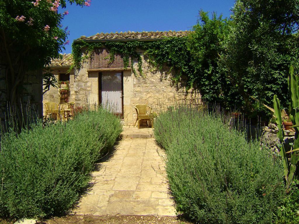 Liola Pensionat Modica Rum bild